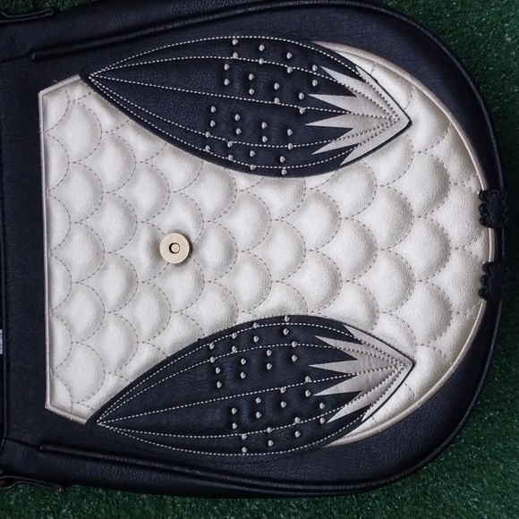 Loungefly Owl bag!  An amazing bag! Never used. - Picture 3 of 6